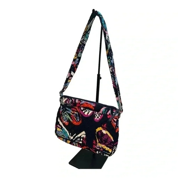 VERA BRADLEY CROSS BODY QUILTED‎ MATERIAL ZIPPERED POCKETS OUTSIDE/INSIDE SILVER - Picture 7 of 8